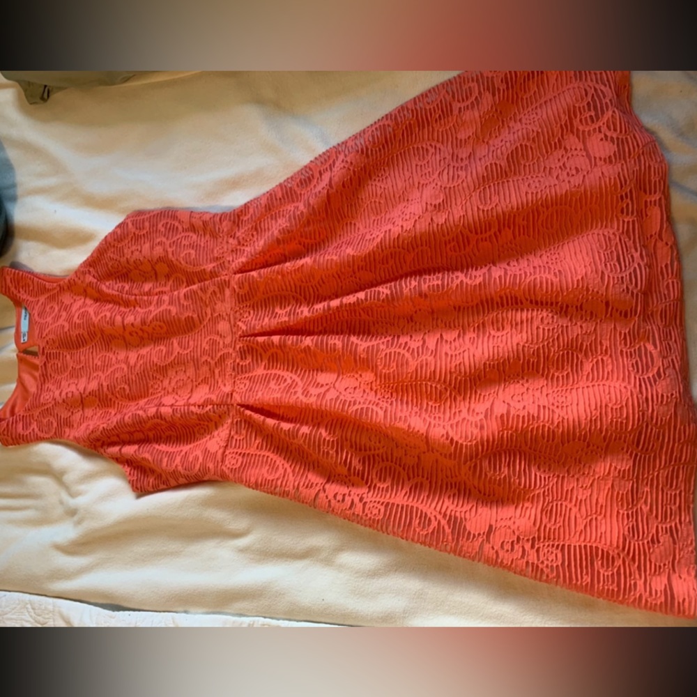 Dress - Picture 4 of 4